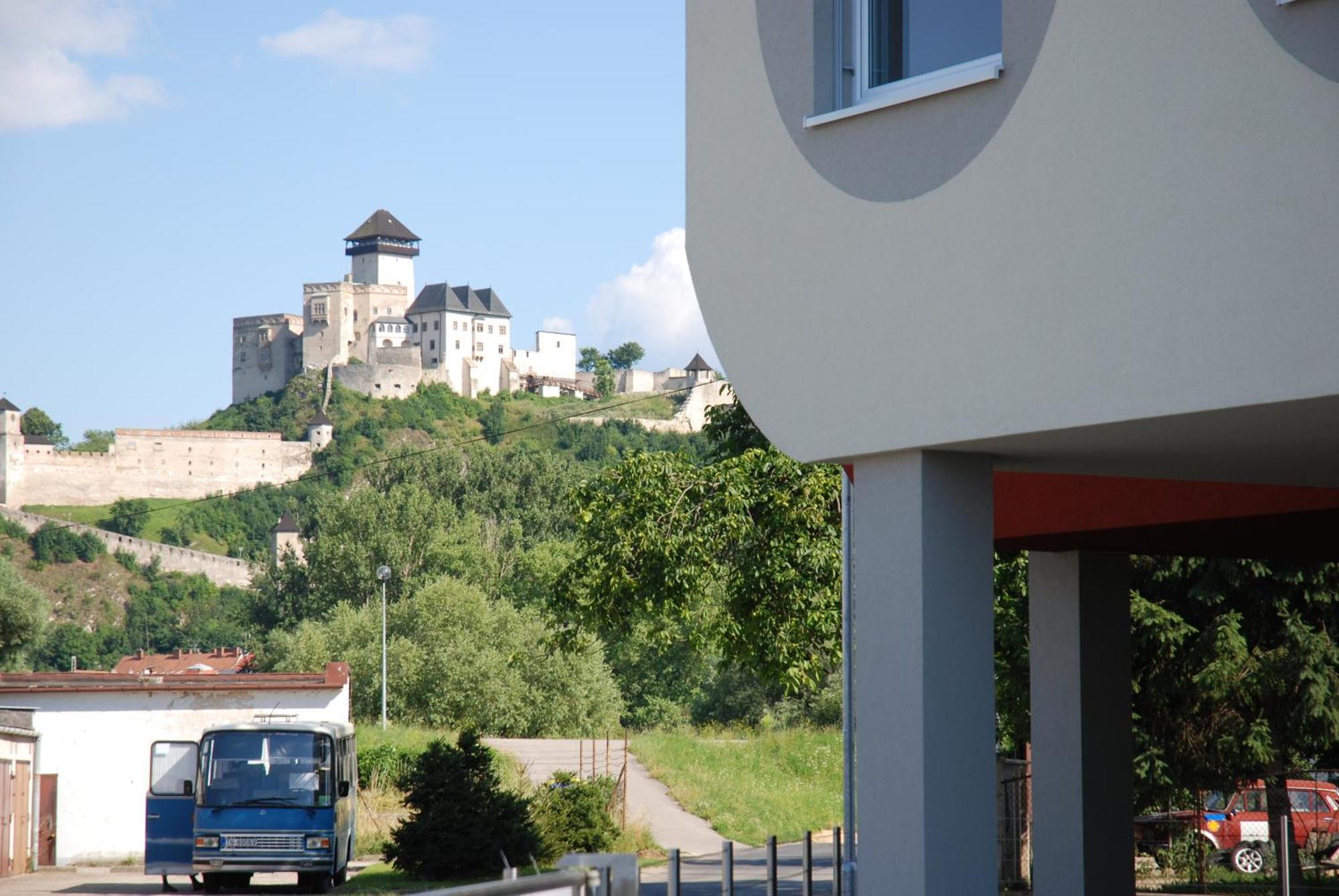 Penzion Royal Trenčín Exteriér fotografie